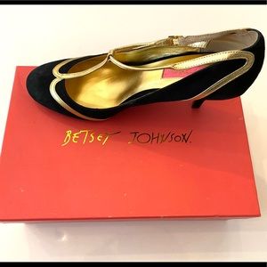 NIB Betsy Johnson Heels